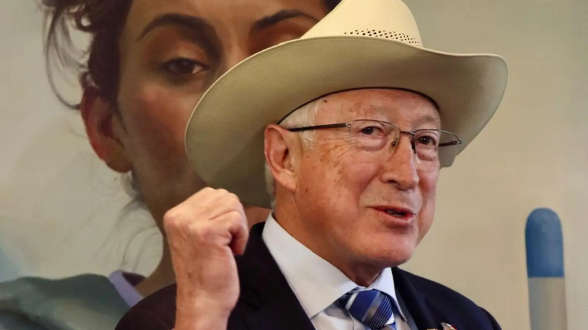 Ken Salazar (1)